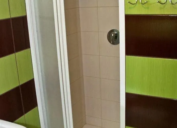 Frolic Goats 旅馆 *